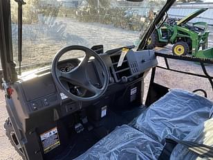 Main image John Deere XUV 835M 19