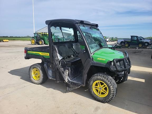 Image of John Deere XUV 835M Image 1