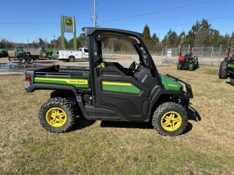 Image of John Deere XUV 835M Primary image