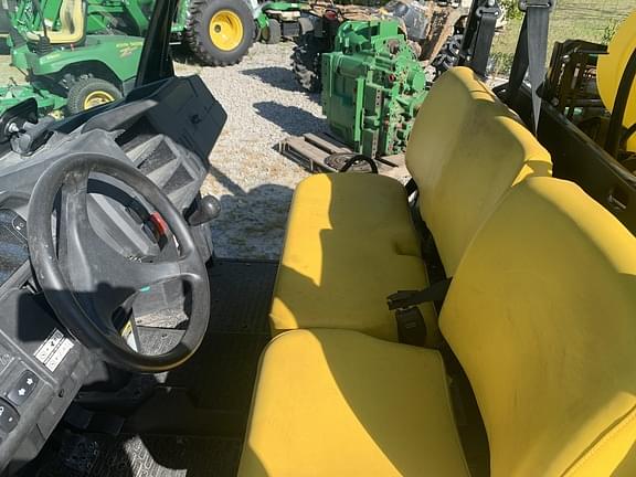 Image of John Deere XUV 835M equipment image 3