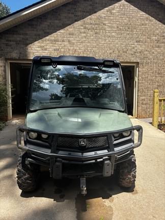 Image of John Deere XUV 835M equipment image 4