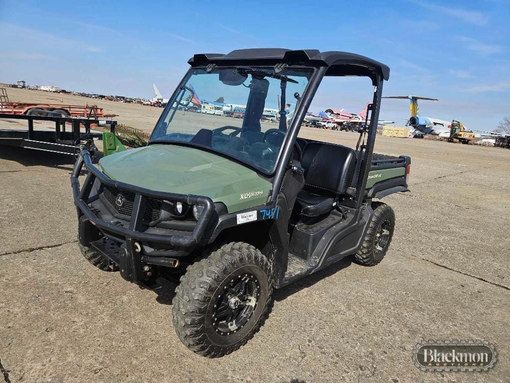 2022 John Deere XUV 835M Equipment Image0