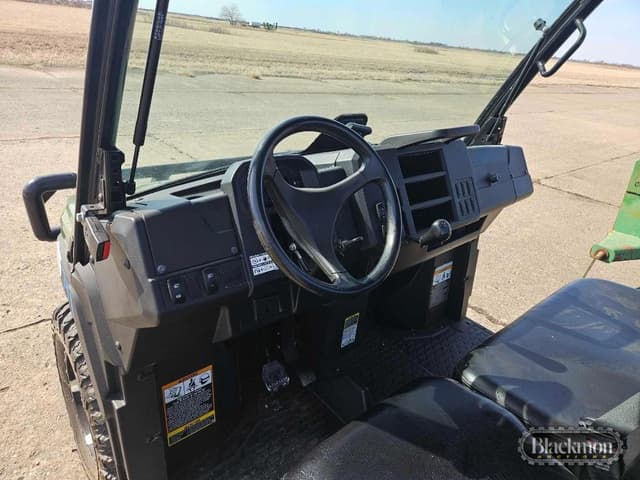 Image of John Deere XUV 835M equipment image 2