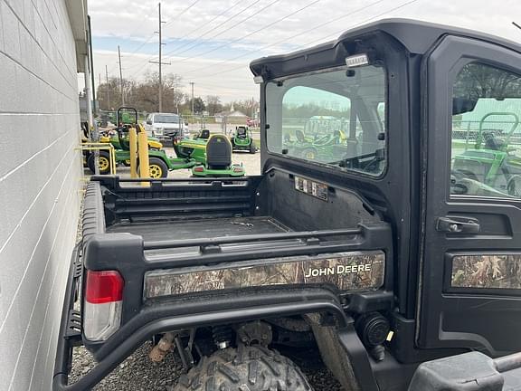 Image of John Deere XUV 835R equipment image 4