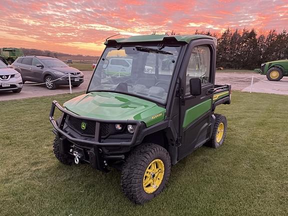 Image of John Deere XUV 835R Primary image