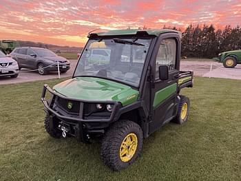 2022 John Deere XUV 835R Equipment Image0