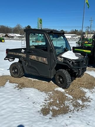 Image of John Deere XUV 835R equipment image 1