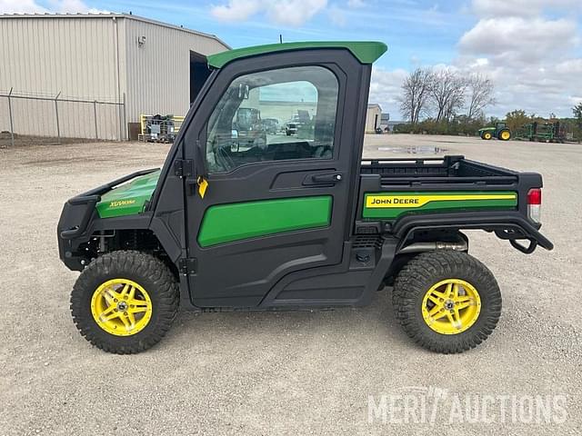 Image of John Deere XUV 835R equipment image 1