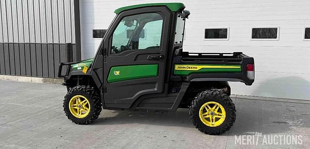 Image of John Deere XUV 835R equipment image 1