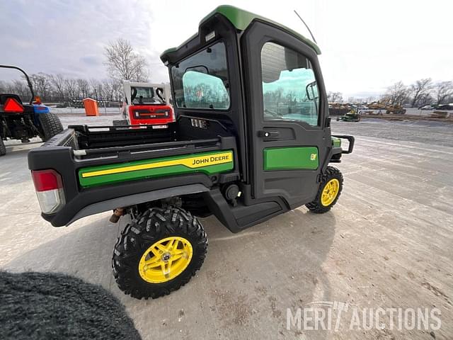 Image of John Deere XUV 835R equipment image 4