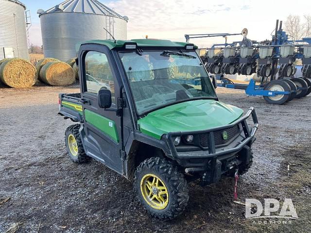 Image of John Deere XUV 835R equipment image 2