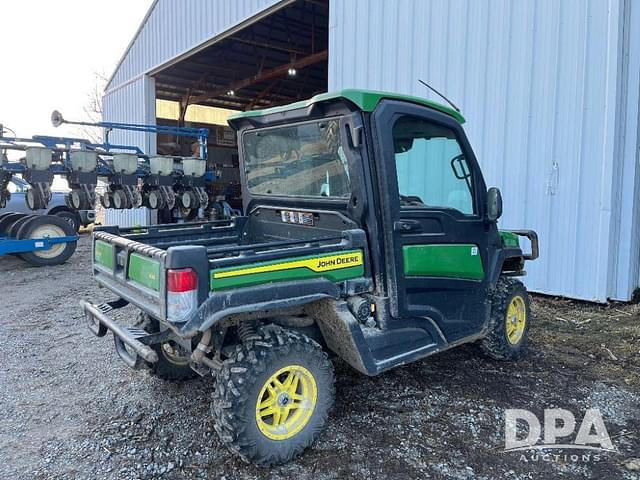 Image of John Deere XUV 835R equipment image 3