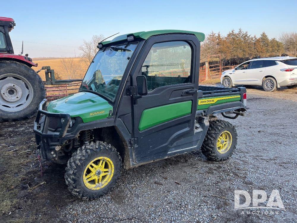 Image of John Deere XUV 835R Primary image