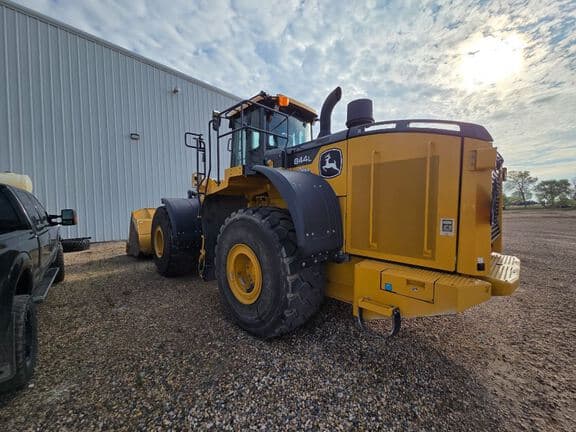 Image of John Deere 844L equipment image 2