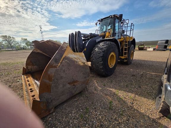 Image of John Deere 844L Primary image