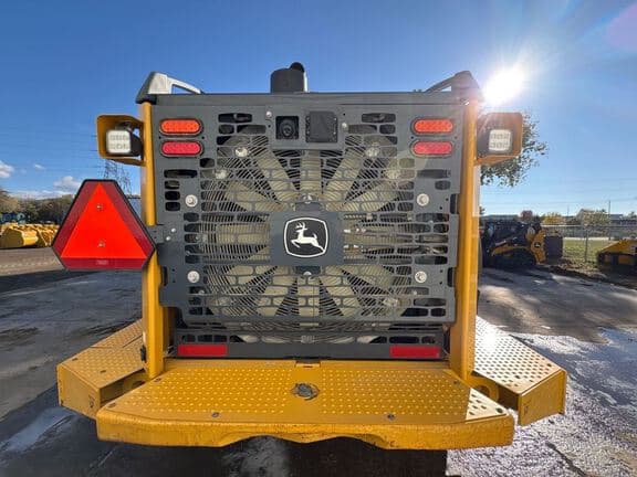 Image of John Deere 844L equipment image 3