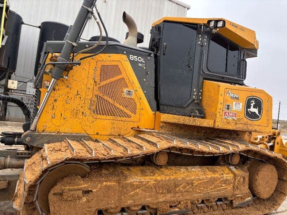 Image of John Deere 850L Image 1