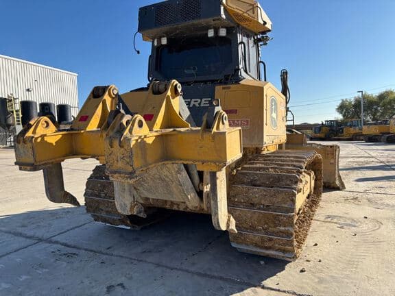 Image of John Deere 850L equipment image 4