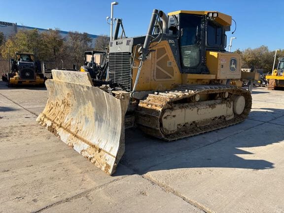 2022 John Deere 850L Equipment Image0