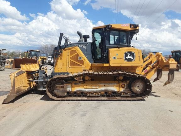 2022 John Deere 850L LGP Equipment Image0