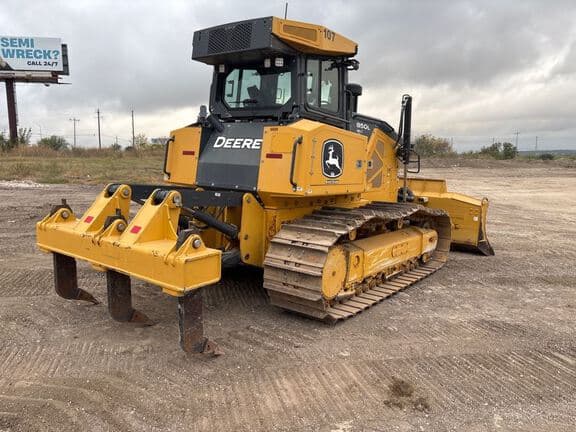 Image of John Deere 850L WLT equipment image 4