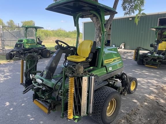 Image of John Deere 8700A equipment image 2