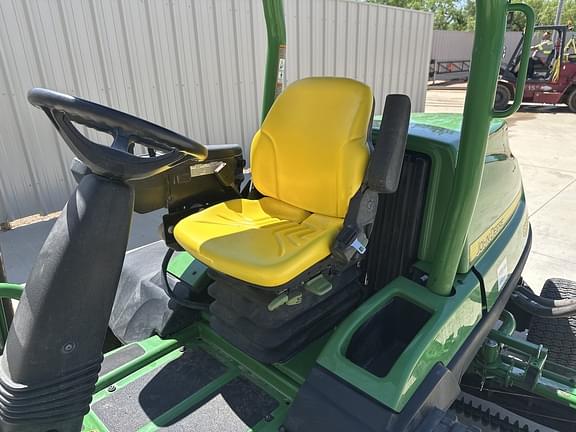 Image of John Deere 8900A equipment image 4
