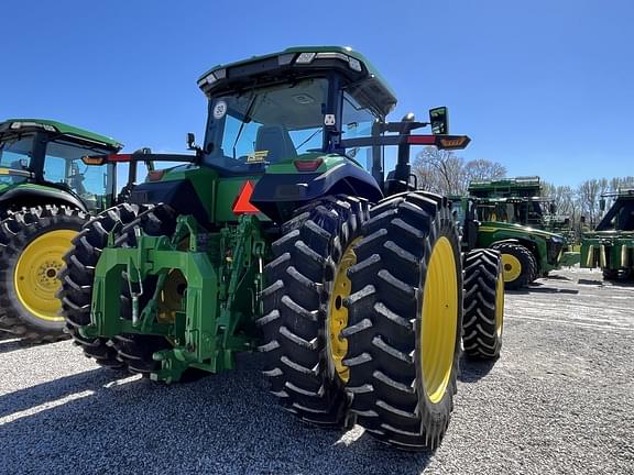 Image of John Deere 8R 230 equipment image 1