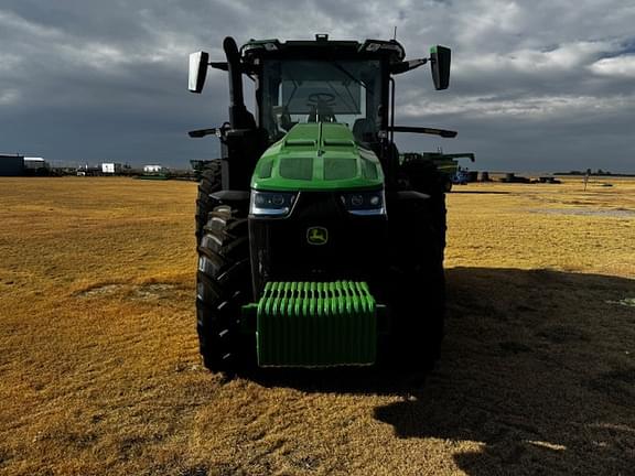 Image of John Deere 8R 230 equipment image 3