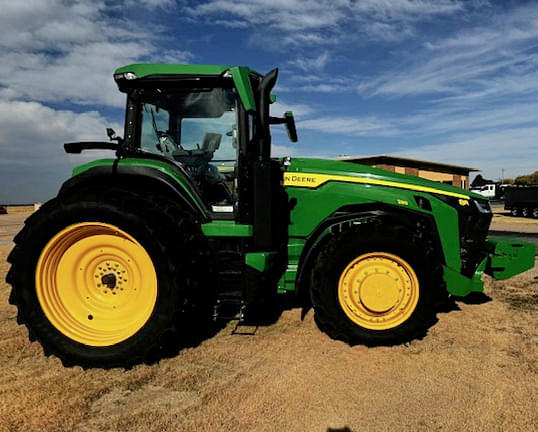 Image of John Deere 8R 230 Primary image