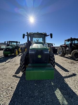 Image of John Deere 8R 230 equipment image 2