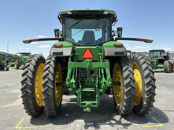 Image of John Deere 8R 230 equipment image 3