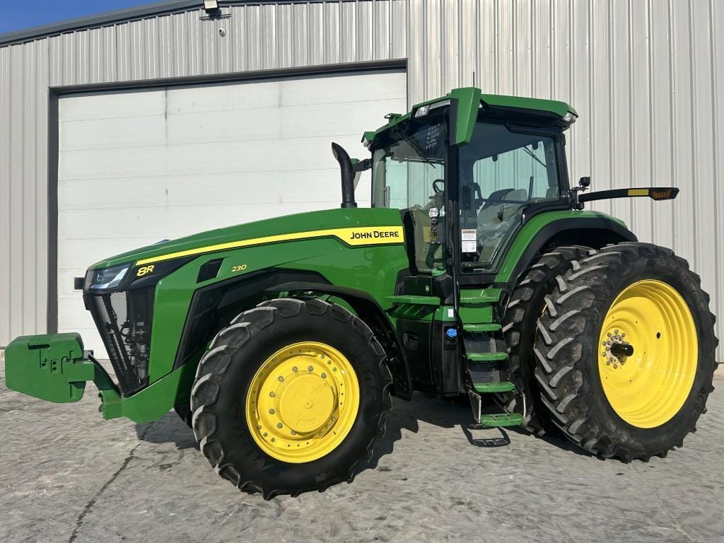 2022 John Deere 8R 230 Equipment Image0