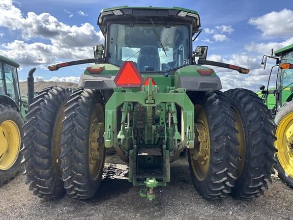 Image of John Deere 8R 230 equipment image 2