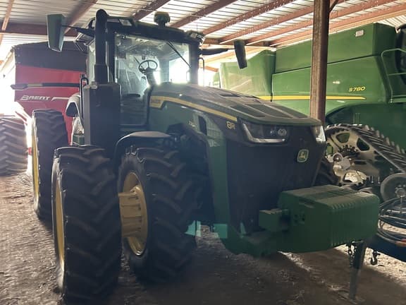 Image of John Deere 8R 230 equipment image 1