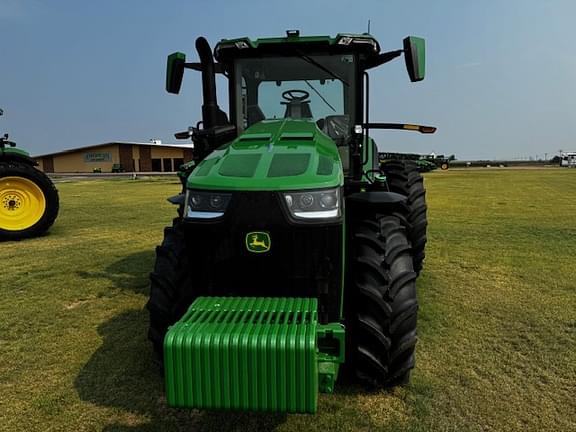 Image of John Deere 8R 230 equipment image 4