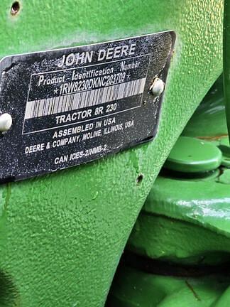 Image of John Deere 8R 230 equipment image 4