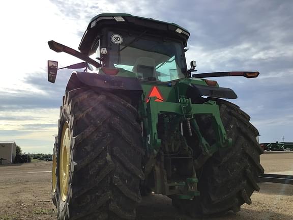 Image of John Deere 8R 230 equipment image 1