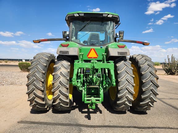 Image of John Deere 8R 230 equipment image 2