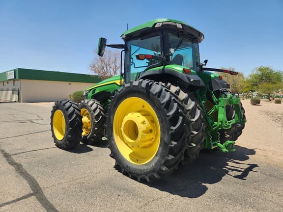 Image of John Deere 8R 230 equipment image 2