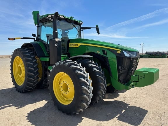 Main image John Deere 8R 230
