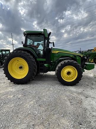 Image of John Deere 8R 250 equipment image 4