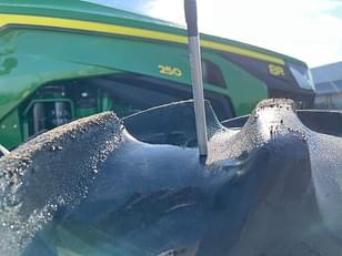 Main image John Deere 8R 250 26