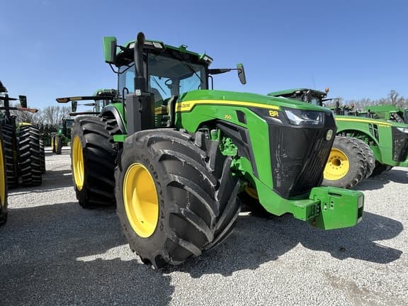 Image of John Deere 8R 250 equipment image 1