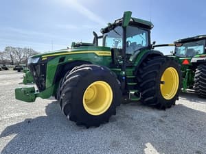 2022 John Deere 8R 250 Image