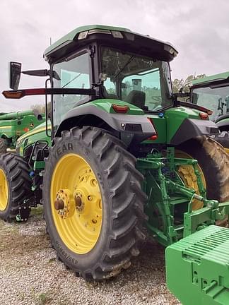 Image of John Deere 8R 250 equipment image 2