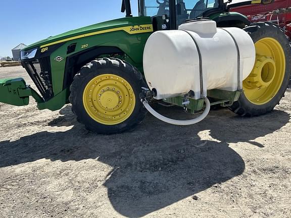 Image of John Deere 8R 250 equipment image 3