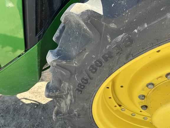 Image of John Deere 8R 250 equipment image 4