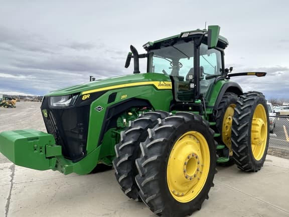 Image of John Deere 8R 250 Primary image
