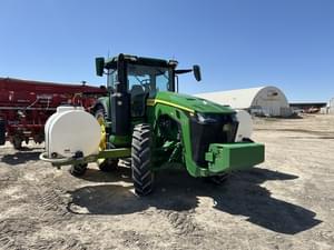 2022 John Deere 8R 250 Image